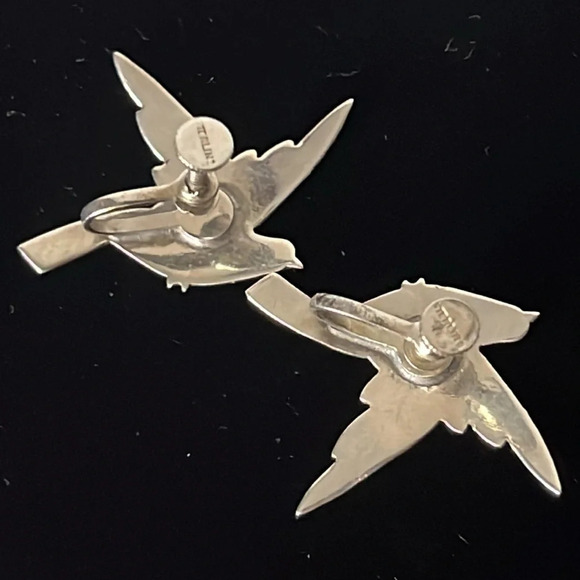 Sterling Silver Vintage Screw Back Swallow Bird Earrings - Picture 6 of 6